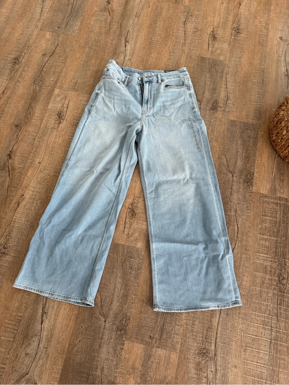 American Eagle Outfitters | 8 Short | Curvy |   Wide Leg | NWT | Stretch